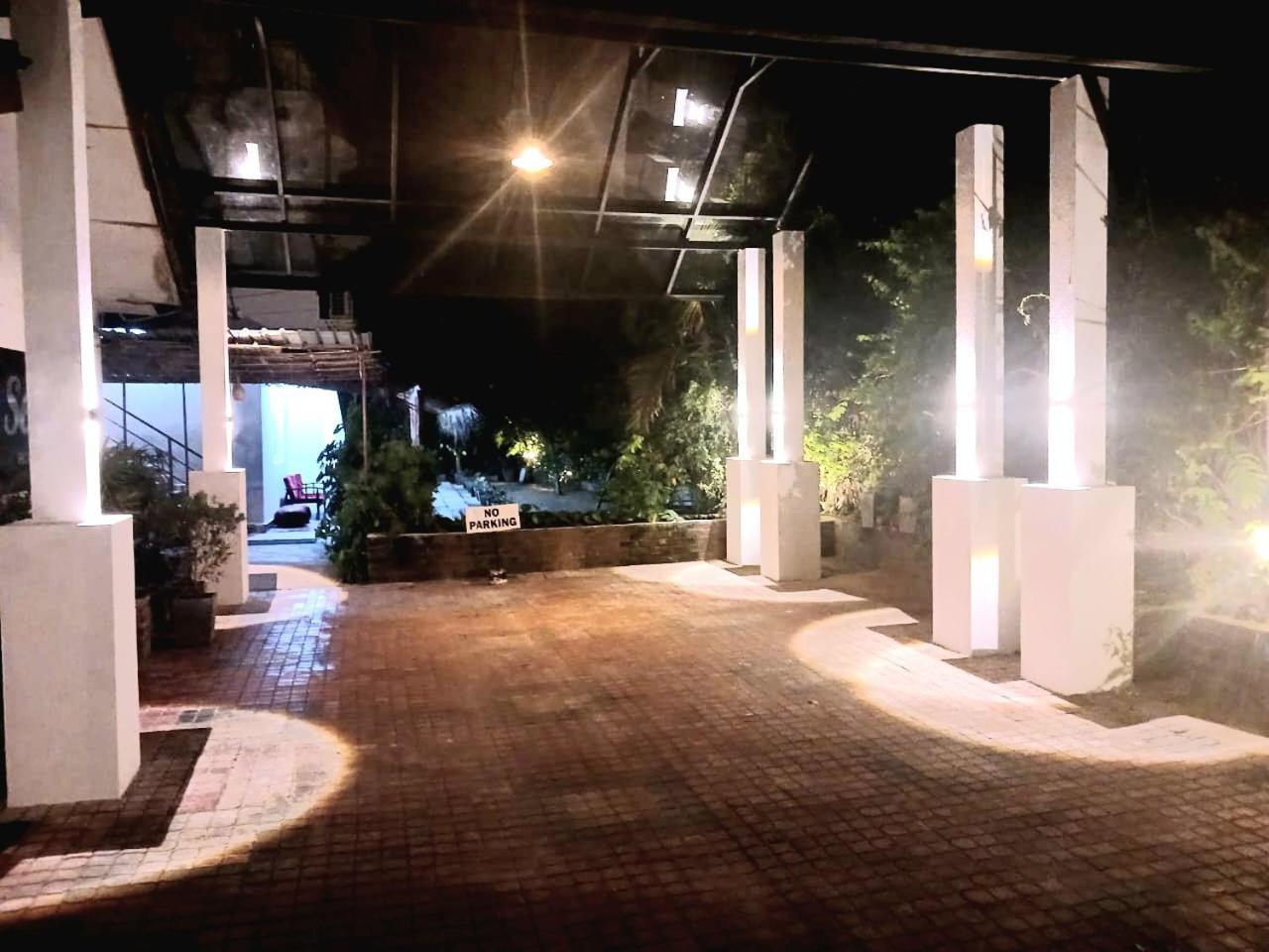 Seyara Holiday Resort Полоннарува Экстерьер фото